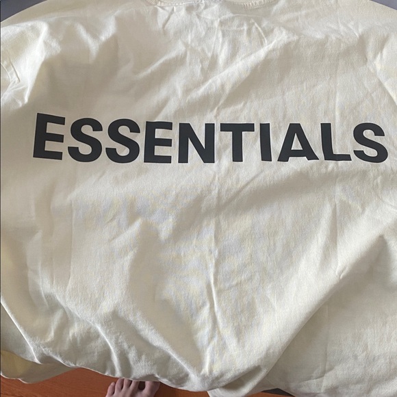 Essentials Soft Cream Tee - Picture 5 of 5